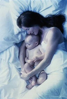женщина и младенец
