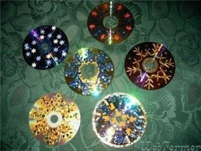 новогодние гирлянды из компакт дисков