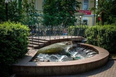 фонтан напротив Дома Быта Красноярск
